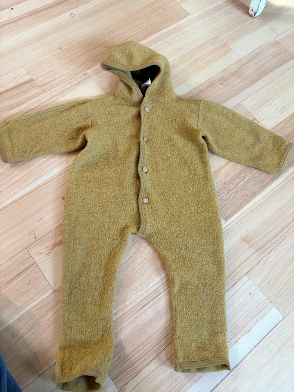 Siskin mama owl Pipit Baby Suit - Merino Wool Fleece One-Piece in Brown - Picture 7 of 10